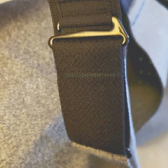 All in Motion Gray Sports Bra - Picture 5 of 8